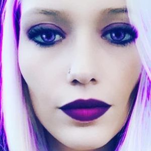 Meet your Posher, Lyrisa